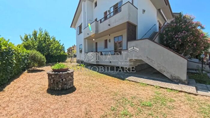 Appartamento con 10 locali in vendita in Sansepolcro