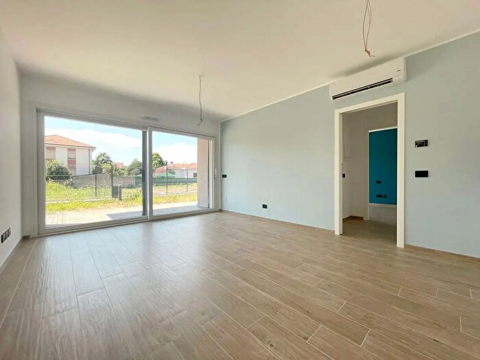 Appartamento bilocale in vendita in Via Manzoni, Guanzate