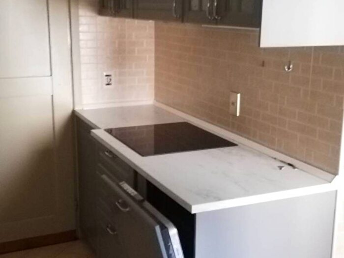 Appartamento trilocale in affitto in Via Monferrato, Washington, Milano