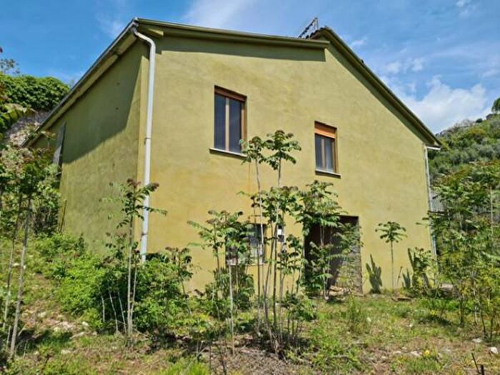 Casa con 6 locali in vendita in Via Aldo Moro, Alatri