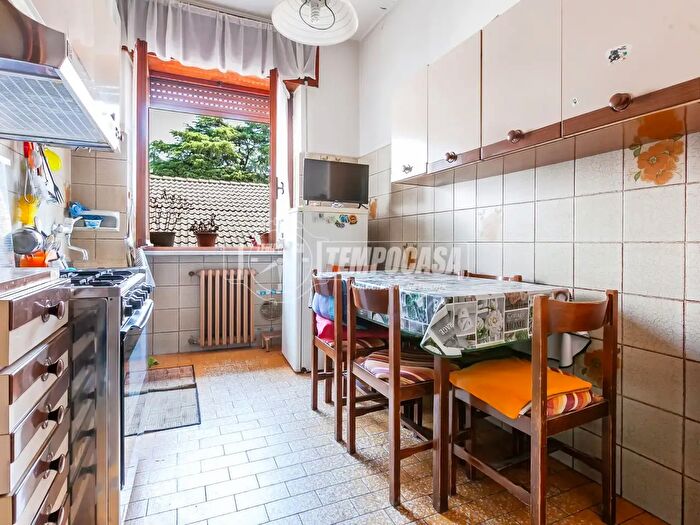 Appartamento trilocale in vendita in Via Alessandro Manzoni, Bresso