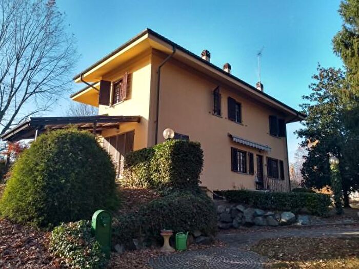 Casa con 6 locali in vendita in Rotta Lago Risera, Fiano