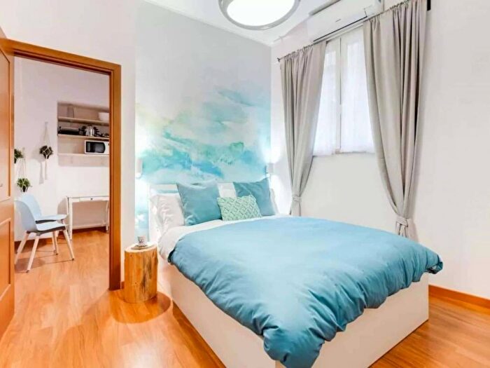 Appartamento monolocale in affitto in Via Napoli, Repubblica, Roma