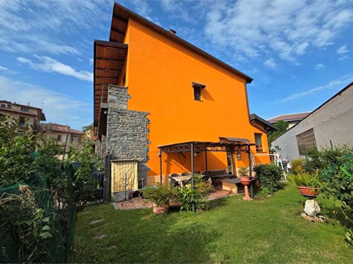Casa trilocale in vendita in via farinelli, Intra, Verbania