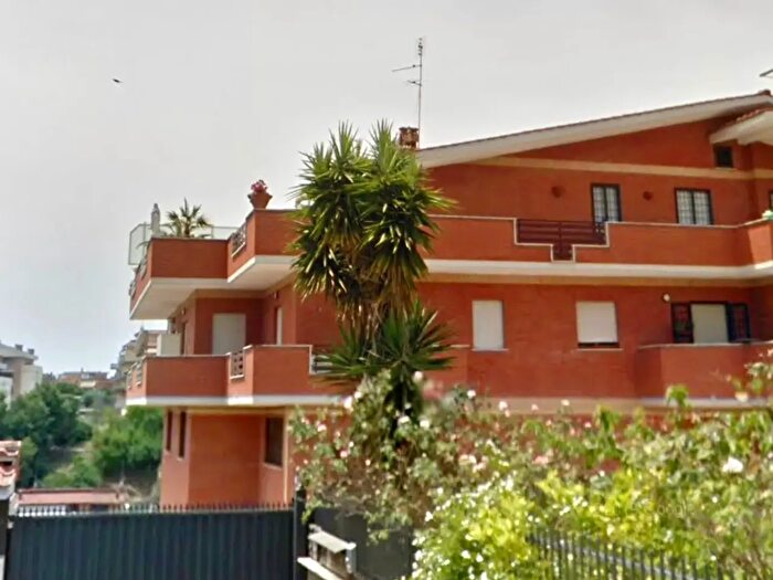 Appartamento bilocale in affitto in Via Motta Visconti, Roma