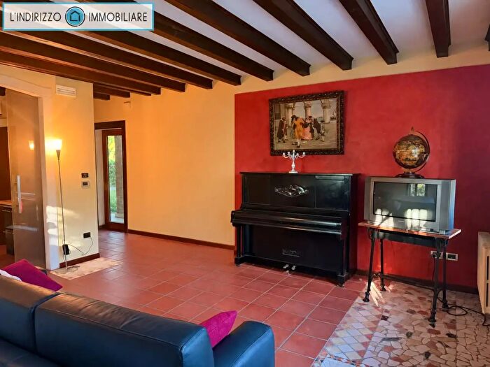 Casa con 5 locali in vendita in Salzano