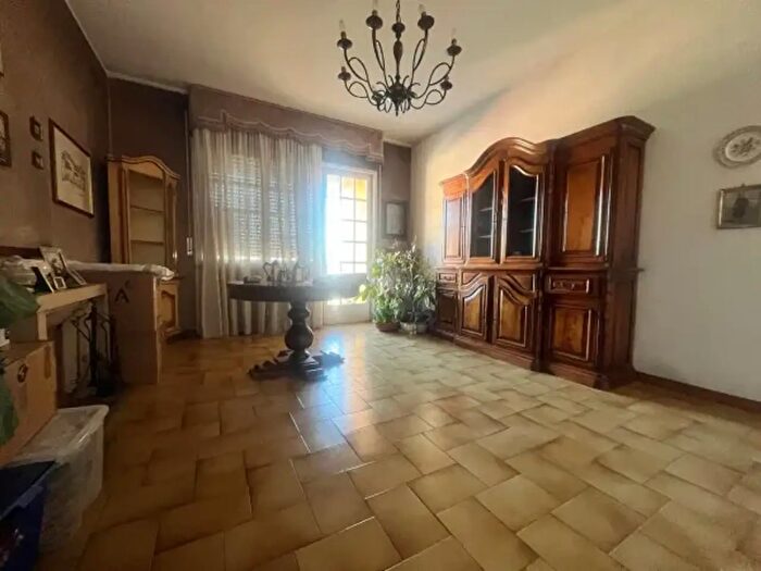 Appartamento quadrilocale in vendita in Via Giosuè Carducci, Massa