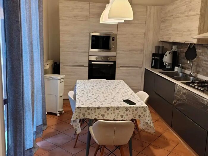 Appartamento con 5 locali in vendita in Massa