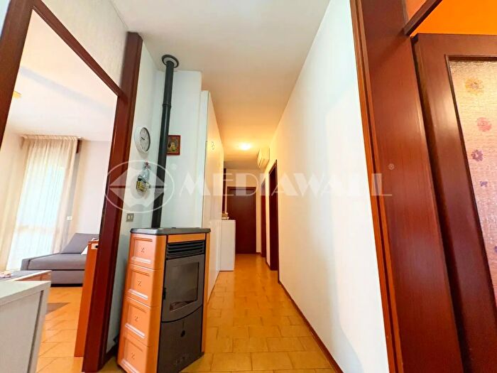 Appartamento con 6 locali in vendita in Via Pinzano, Maniago