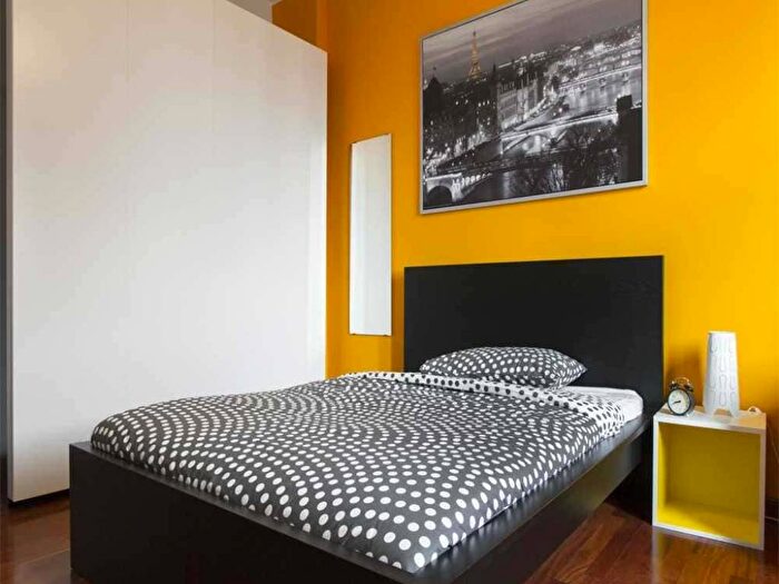 Appartamento con 6 locali in affitto in Via Salvatore Barzilai, Lorenteggio, Milano