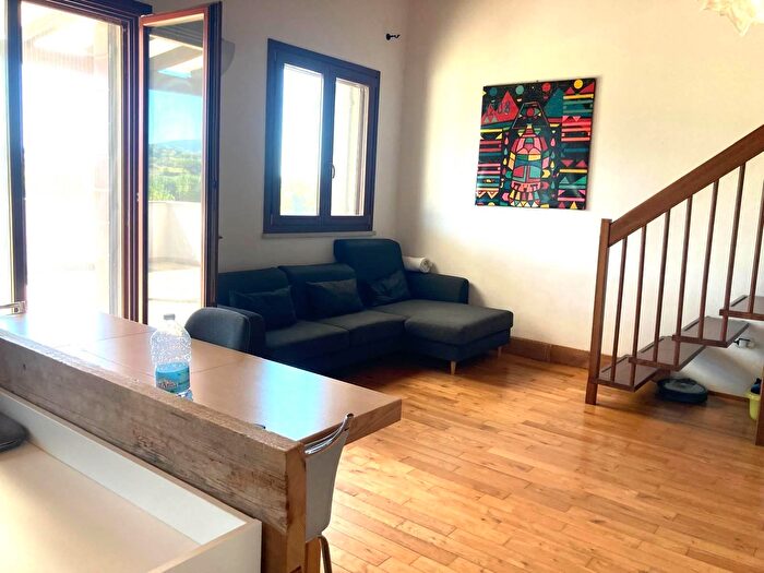 Appartamento quadrilocale in affitto in Camerano