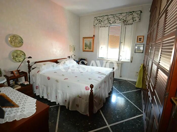Appartamento trilocale in vendita in Via Filippo Corridoni, Savona