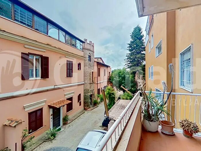 Appartamento trilocale in vendita in Va Casale San Pio V, Roma