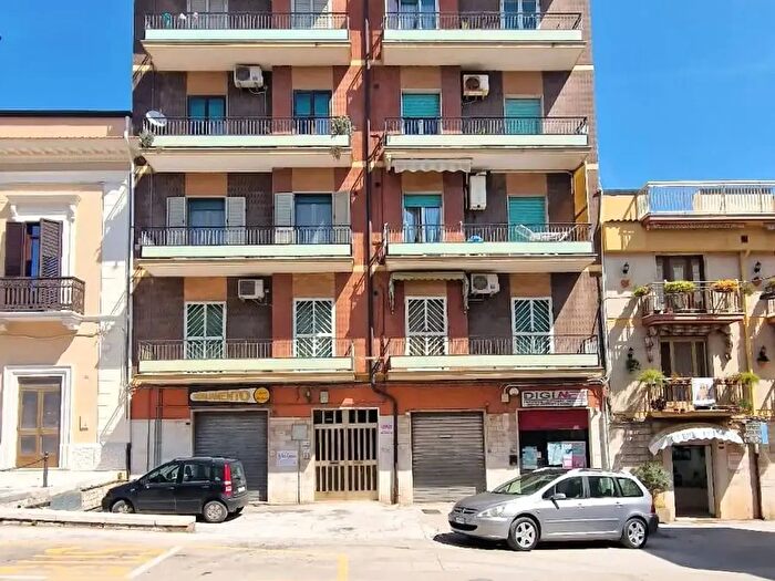 Appartamento con 6 locali in vendita in Corso Umberto I°, San Nicandro Garganico