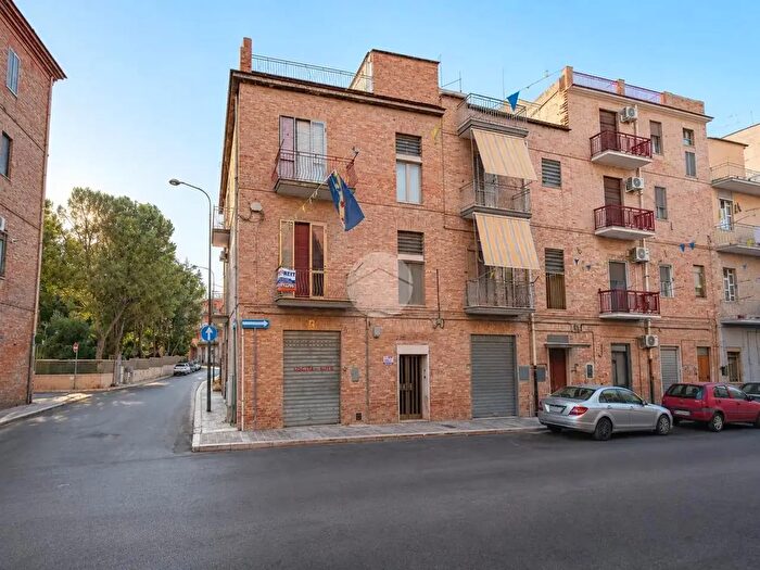 Casa con 6 locali in vendita in Via Silvio Mancini, Lucera