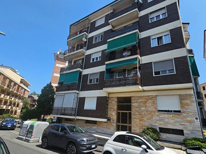 Appartamento trilocale in affitto in VIA DUCA DEGLI ABRUZZI, Corso Torino, Asti