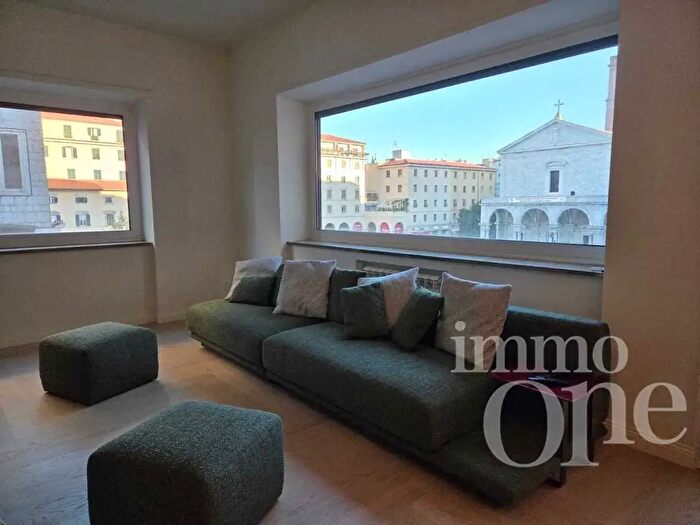 Appartamento con 7 locali in vendita in Piazza Grande, Livorno