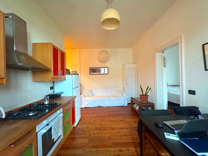 Appartamento trilocale in affitto in Via Giovanni Segantini, Navigli Darsena, Milano