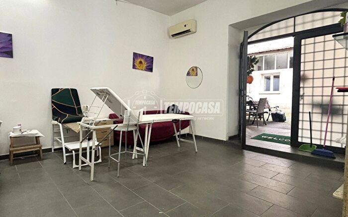 Appartamento trilocale in vendita in Via Raffaele Musto, Aversa