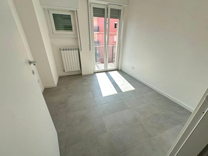 Appartamento trilocale in vendita in Via Cimarosa, Pioltello