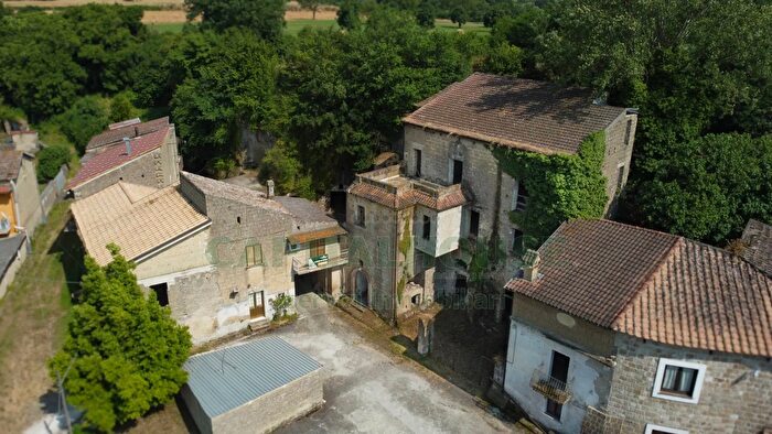 Casa con 10 locali in vendita in Contrada Molino Corte, SantAgata De Goti