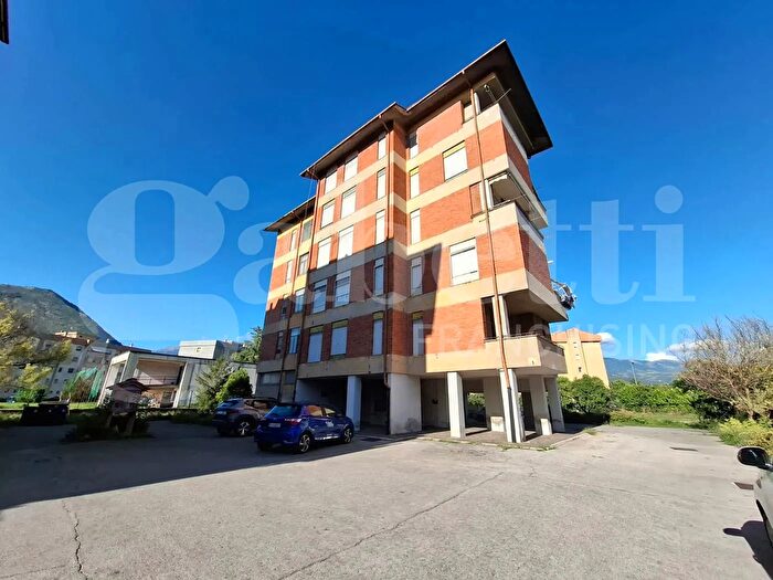 Appartamento con 7 locali in vendita in Via San Giuliano Sura a, Sora