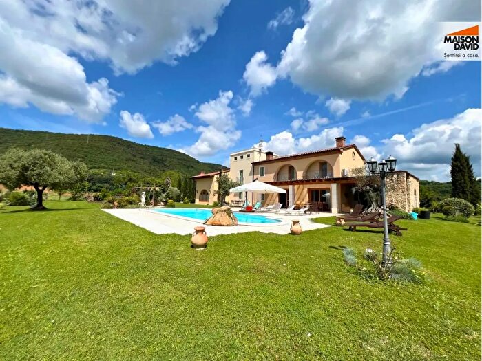 Casa con 9 locali in vendita in Sossano