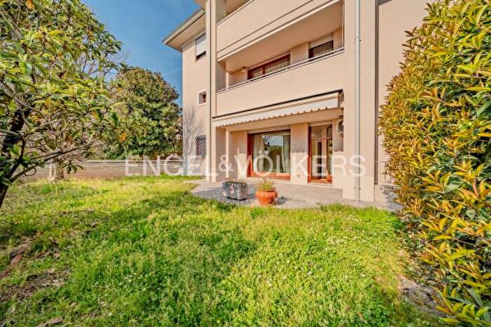Appartamento con 5 locali in vendita in Viale Luigi Spellanzon, Conegliano