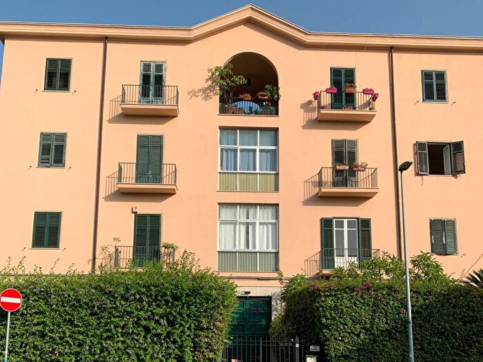Appartamento quadrilocale in affitto in Via Vodige, Libertà Villabianca, Palermo