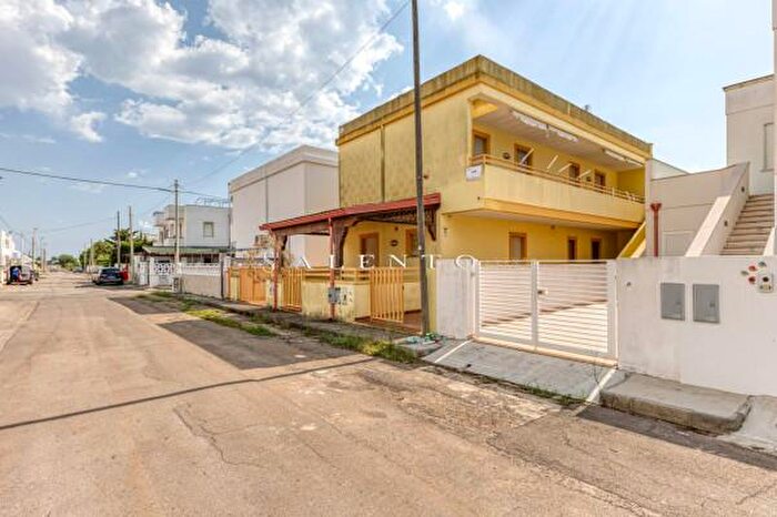 Appartamento con 6 locali in vendita in Via Caduti del Lavoro, Salve