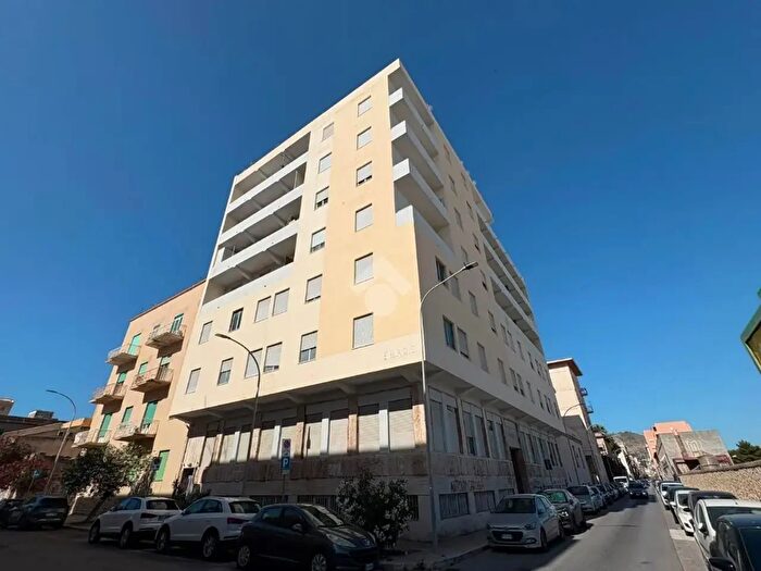 Appartamento trilocale in vendita in Via Cortese Cascio, Trapani