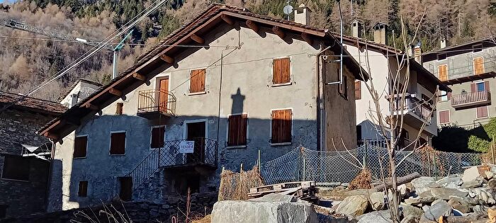 Casa con 5 locali in vendita in Via Fraciscio, Campodolcino