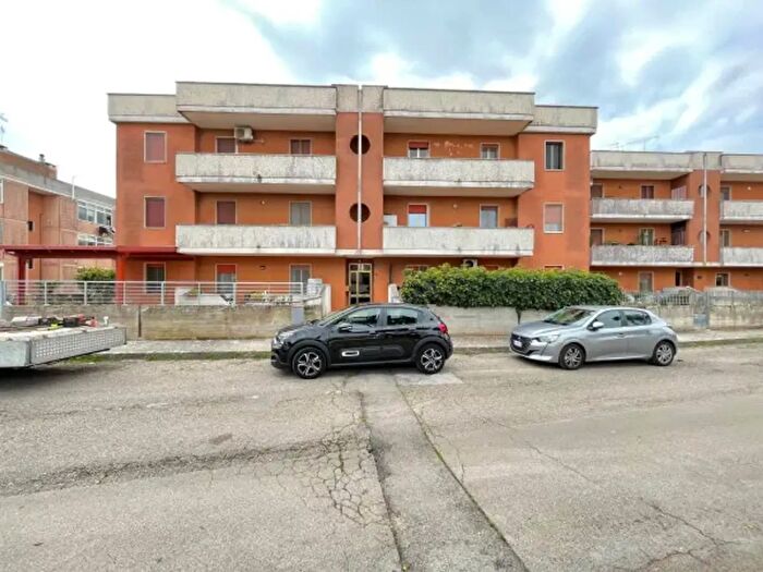 Appartamento con 5 locali in vendita in Via Gaetano Salvemini, Calimera