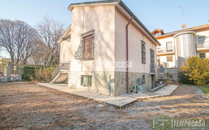 Case in Vendita e in Affitto - 3