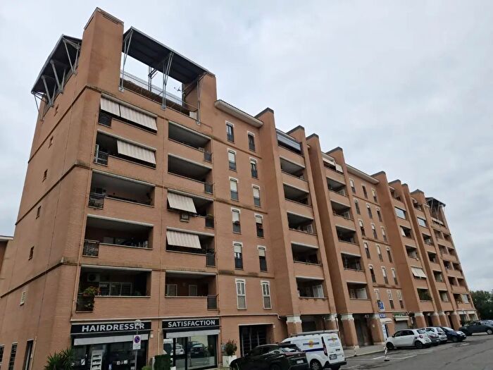 Appartamento con 5 locali in vendita in Via Beniamino Segre, Roma