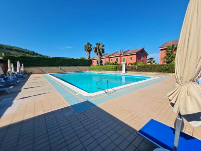 Casa con 6 locali in affitto in Via Santa Maria in Duno, Quarto