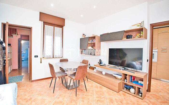 Casa con 5 locali in vendita in Galliate