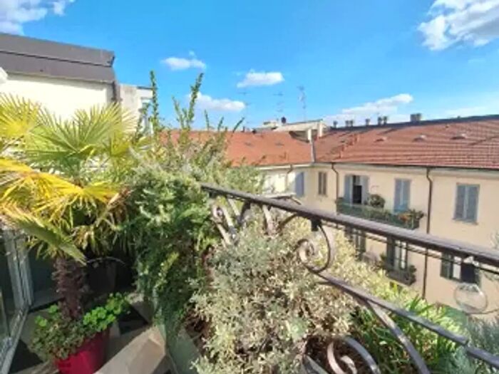 Appartamento quadrilocale in vendita in Via Carlo Pisacane, Milano