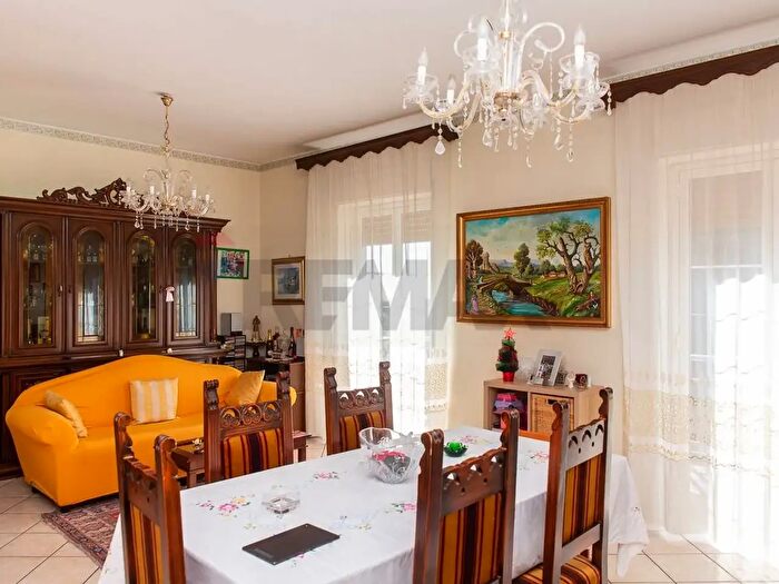 Appartamento quadrilocale in vendita in Via Sebastiano Catania, Catania