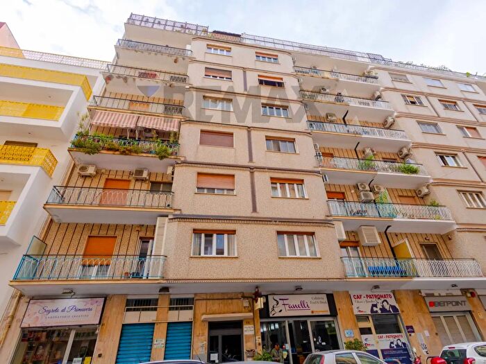 Appartamento quadrilocale in vendita in Via Monfalcone, Bari