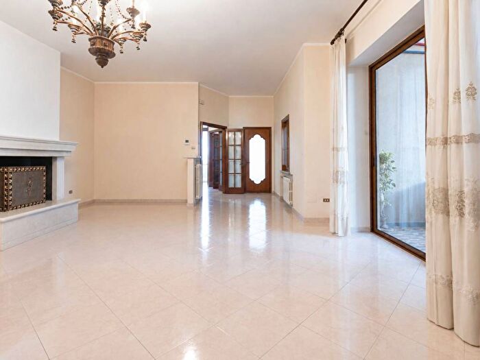Appartamento con 6 locali in vendita in Via Grottella, Copertino