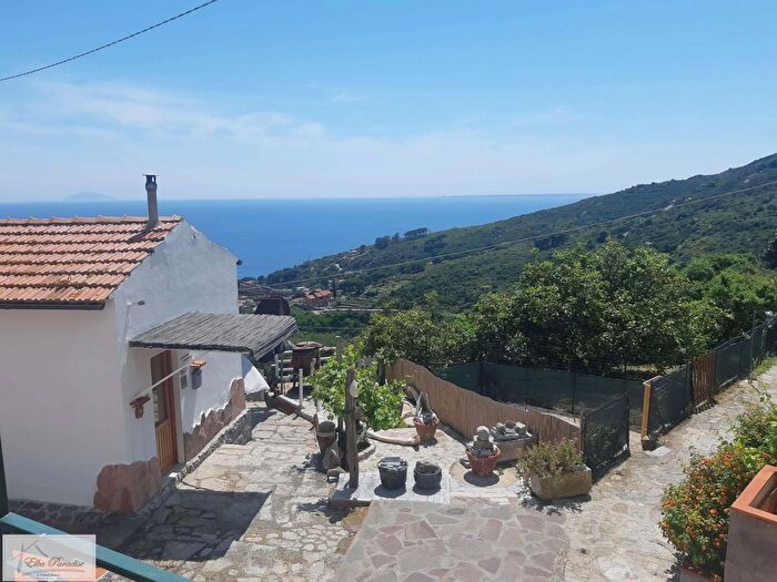 Appartamento bilocale in vendita in Via del Serone, Campo NellElba