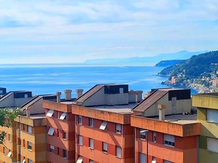 Appartamento con 5 locali in vendita in Via Piero Calmandrei, Genova