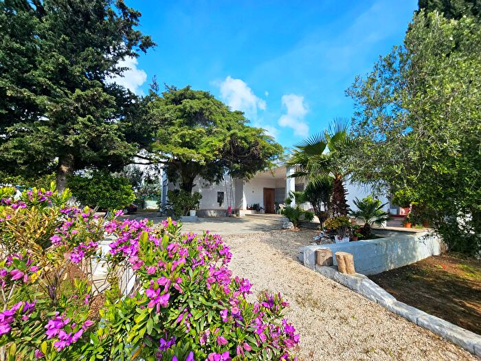 Casa quadrilocale in vendita in Carovigno