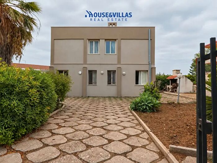Casa con 5 locali in vendita in Falconara Noto, Noto