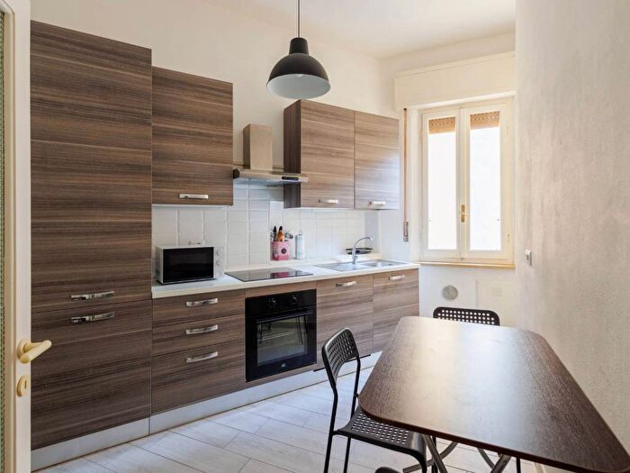 Appartamento trilocale in affitto in Borgo Regale, Centro Storico, Parma