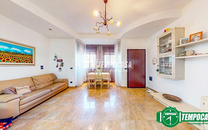 Appartamento trilocale in vendita in Valenza