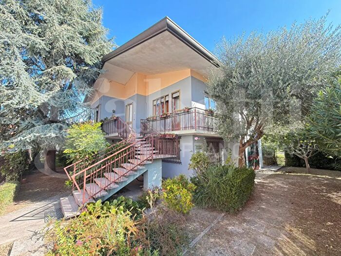 Casa con 7 locali in vendita in Piove Di Sacco