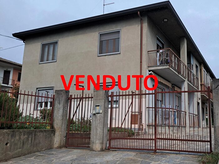 Appartamento in vendita in Ternate Varese Lombardia Italia, Ternate