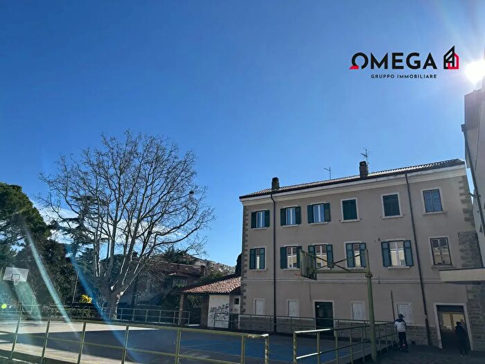 Appartamento quadrilocale in vendita in Via Roma, Muggia